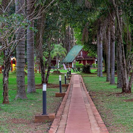 Cabanas El Refugio Del Mensu 푸에르토이과수 외부 사진