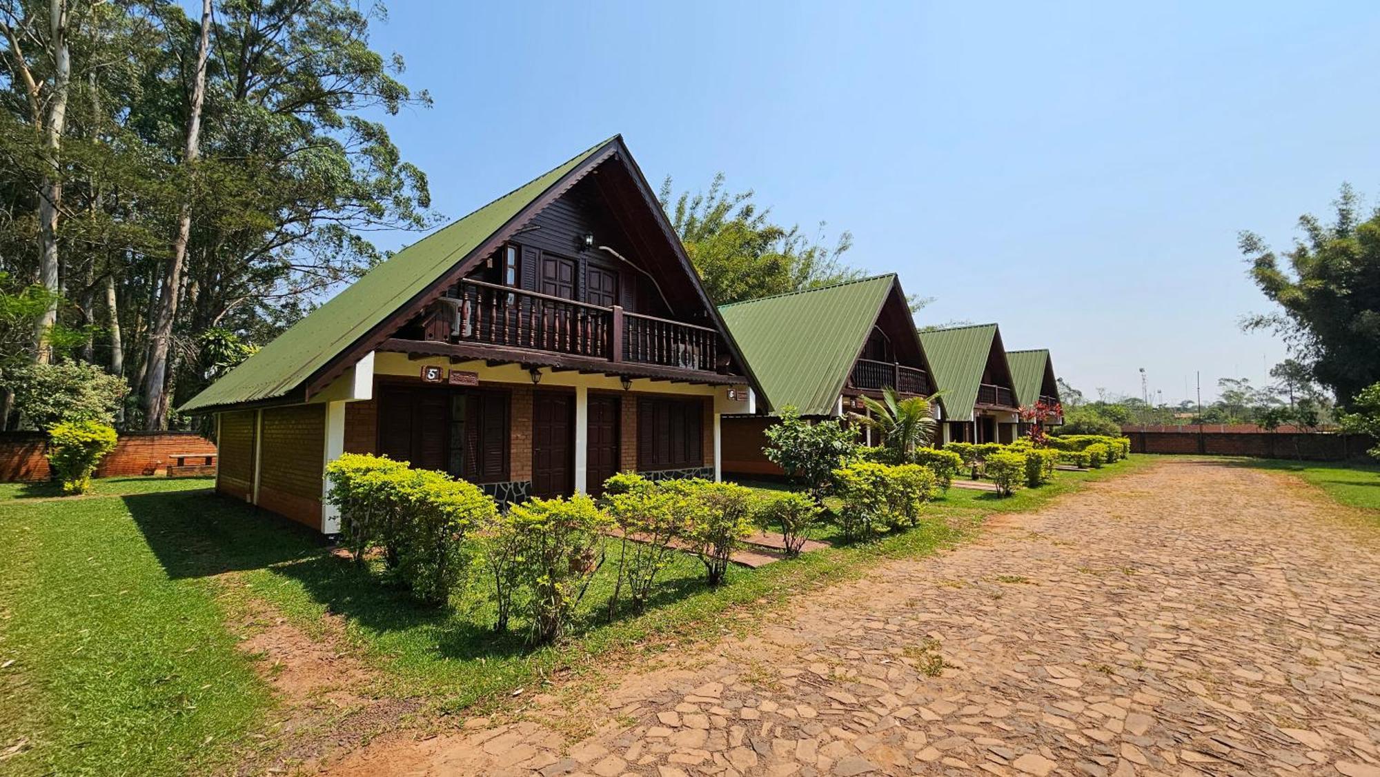Cabanas El Refugio Del Mensu 푸에르토이과수 외부 사진