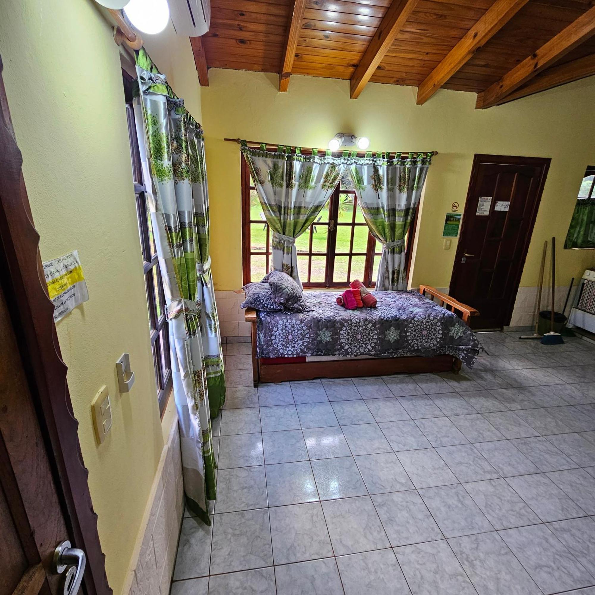Cabanas El Refugio Del Mensu 푸에르토이과수 외부 사진